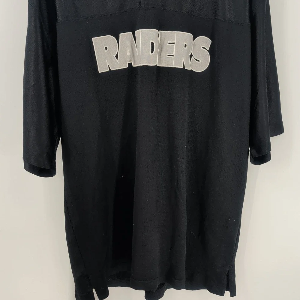 VTG Y2K Los Angeles Raiders Football NFL Castrol Mens Black V-Neck Jersey‎ Sz L